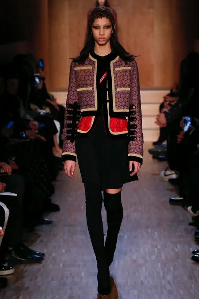 Look 45
